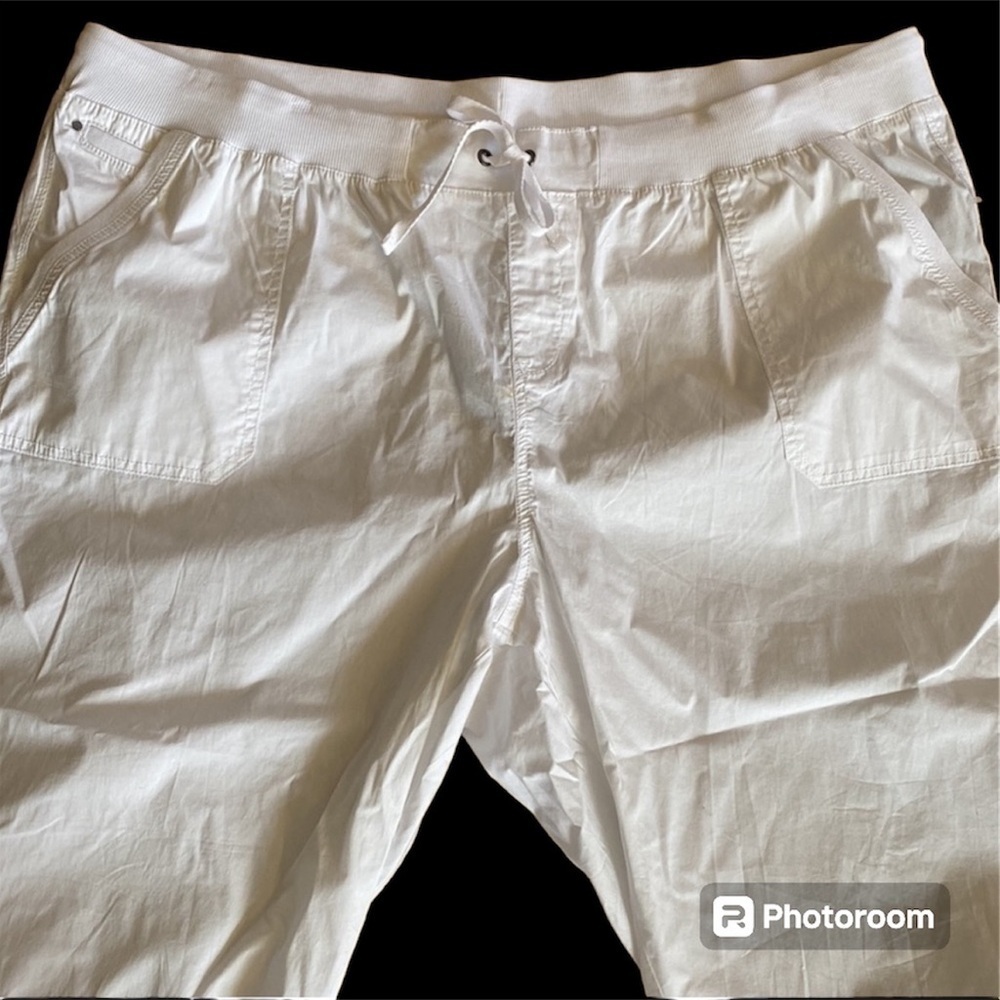 AVENUE Poplin pull on capri with drawstring waist cropped pants White 24… - Picture 6 of 6